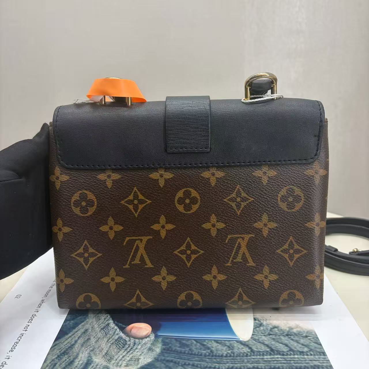 Louis Vuitton - Pont Neuf Soft BB - Monogram coated canvas and grained leather - Brown Monogram and Black with Gold-Tone Hardware - (mini)