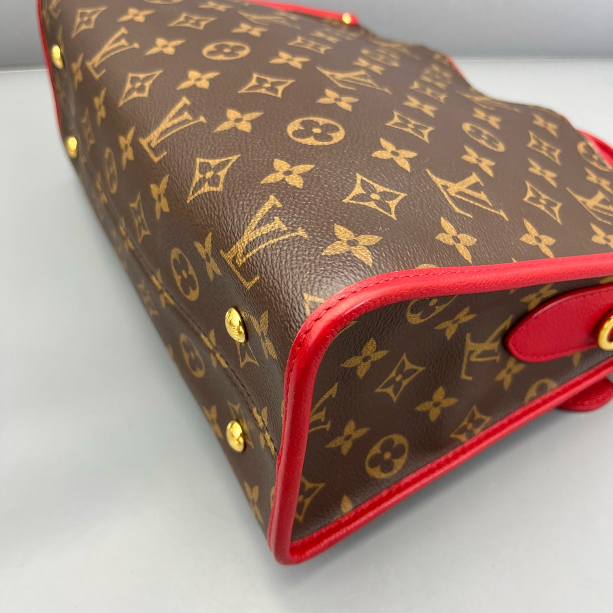 Louis Vuitton - Popincourt - Leather - Brown - (medium)