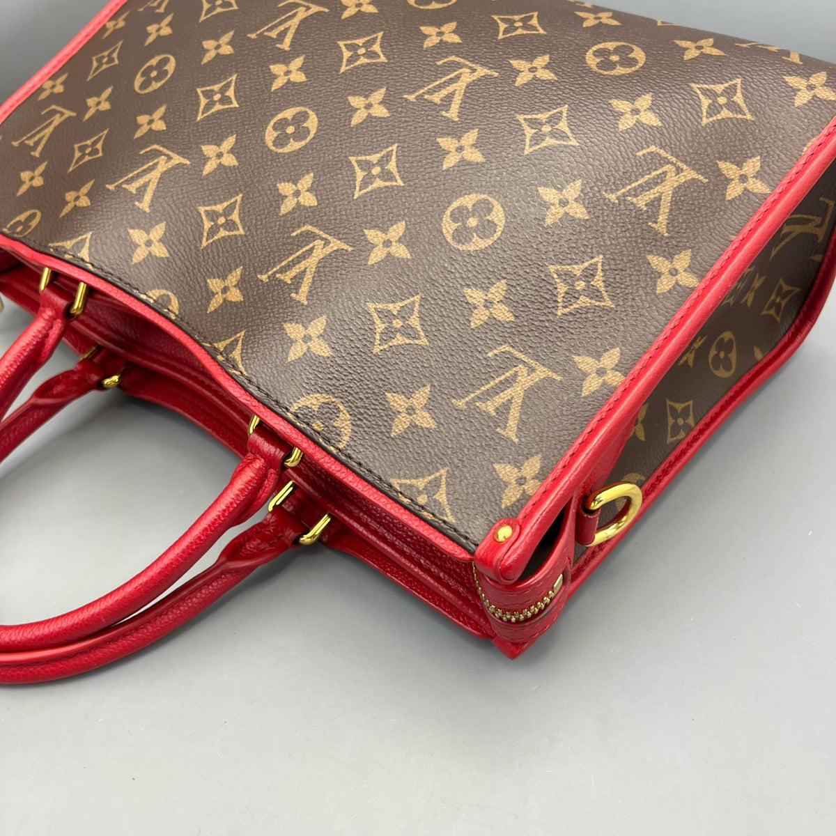 Louis Vuitton - Popincourt - Leather - Brown - (medium)