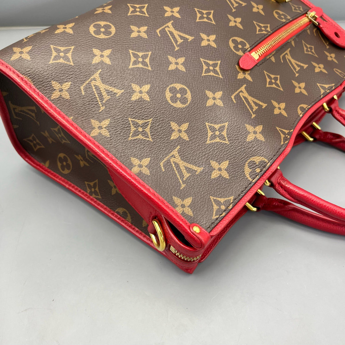 Louis Vuitton - Popincourt - Leather - Brown - (medium)