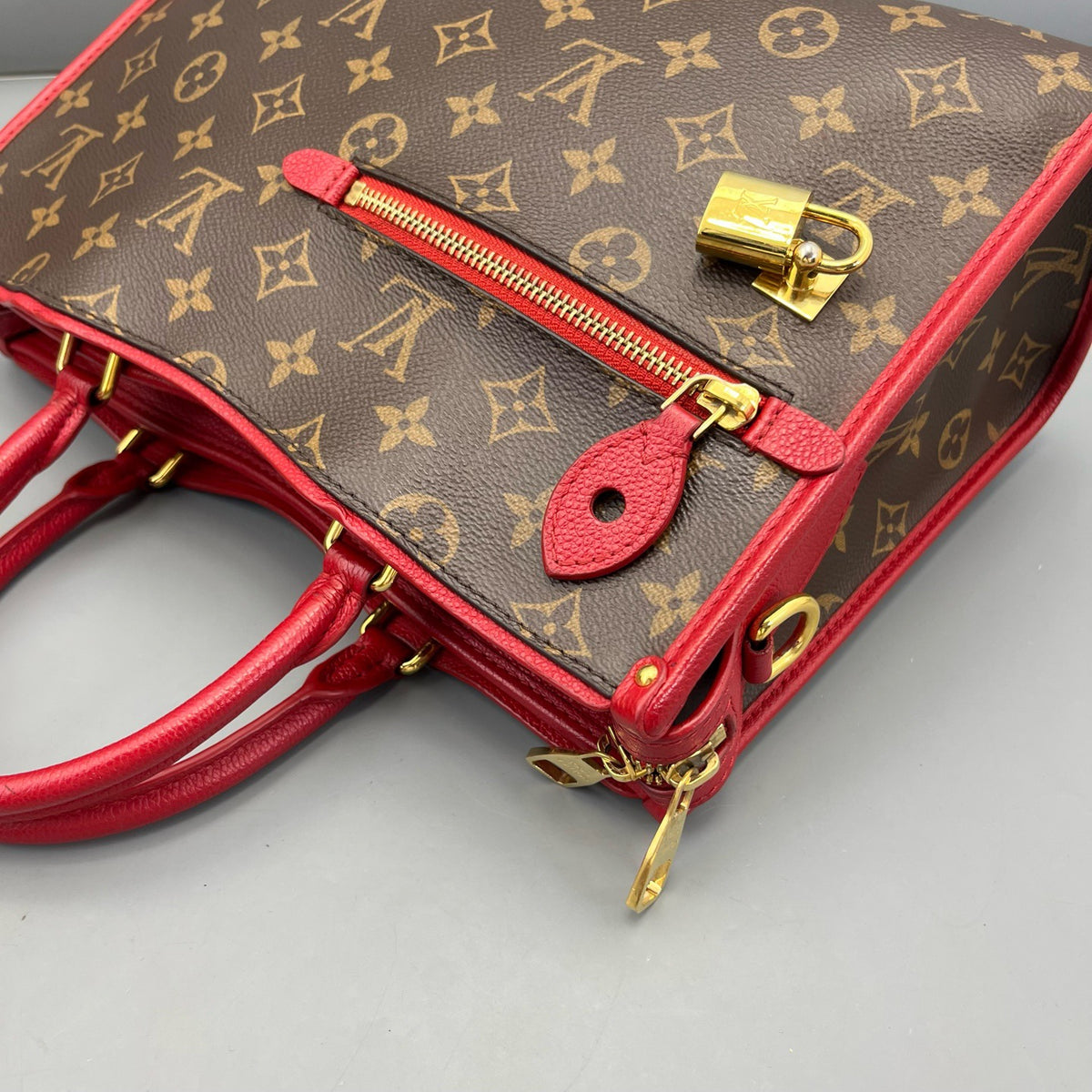 Louis Vuitton - Popincourt - Leather - Brown - (medium)
