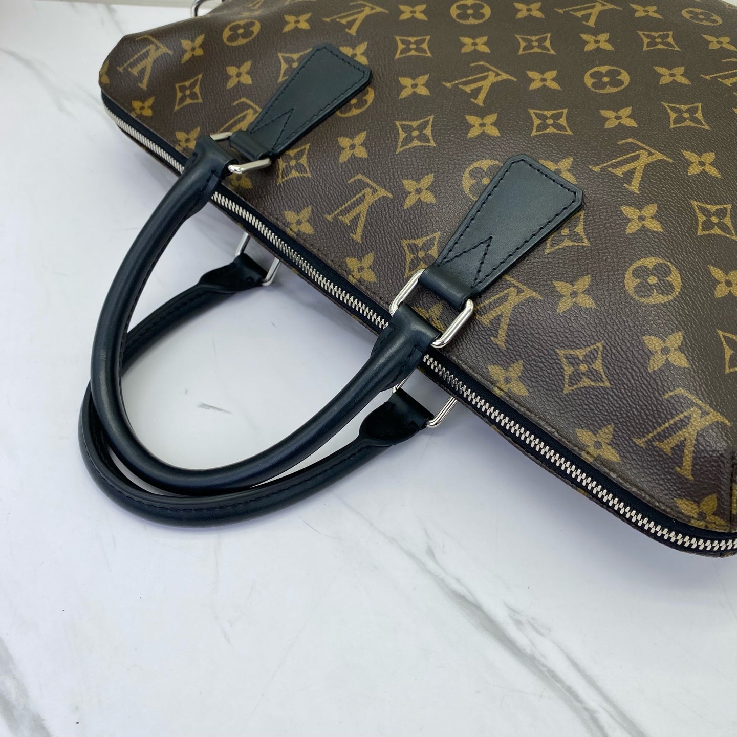 Louis Vuitton - Porte-Documents - Leather - Brown - (medium)