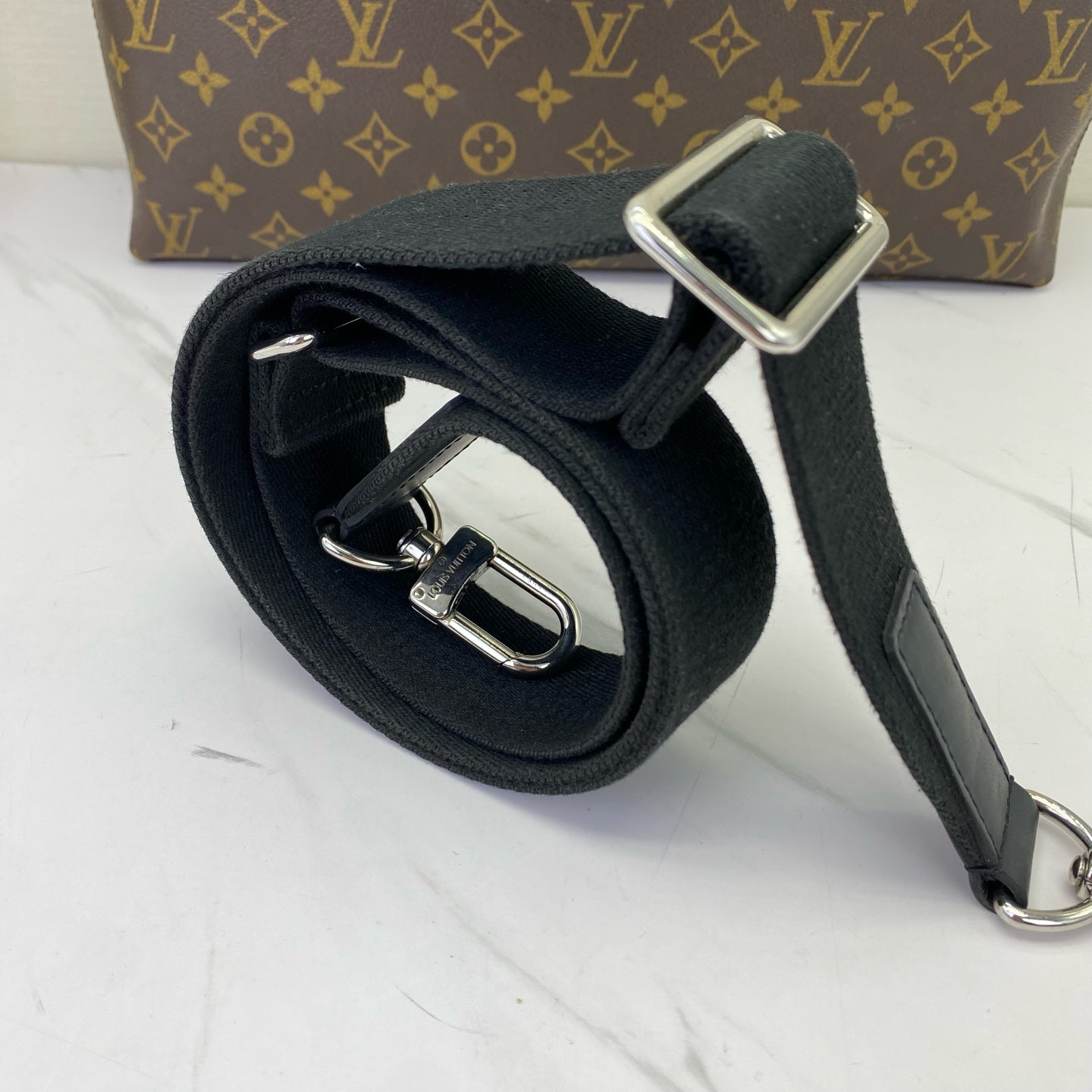 Louis Vuitton - Porte-Documents - Leather - Brown - (medium)