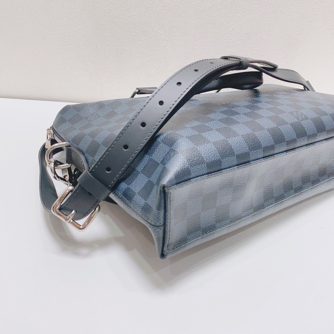Louis Vuitton - Portfolio/Briefcase - Leather - Navy