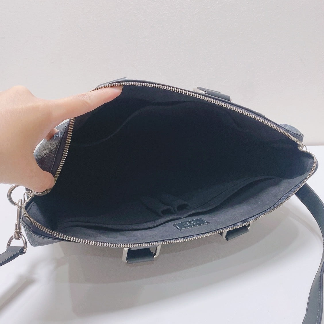 Louis Vuitton - Portfolio/Briefcase - Leather - Navy
