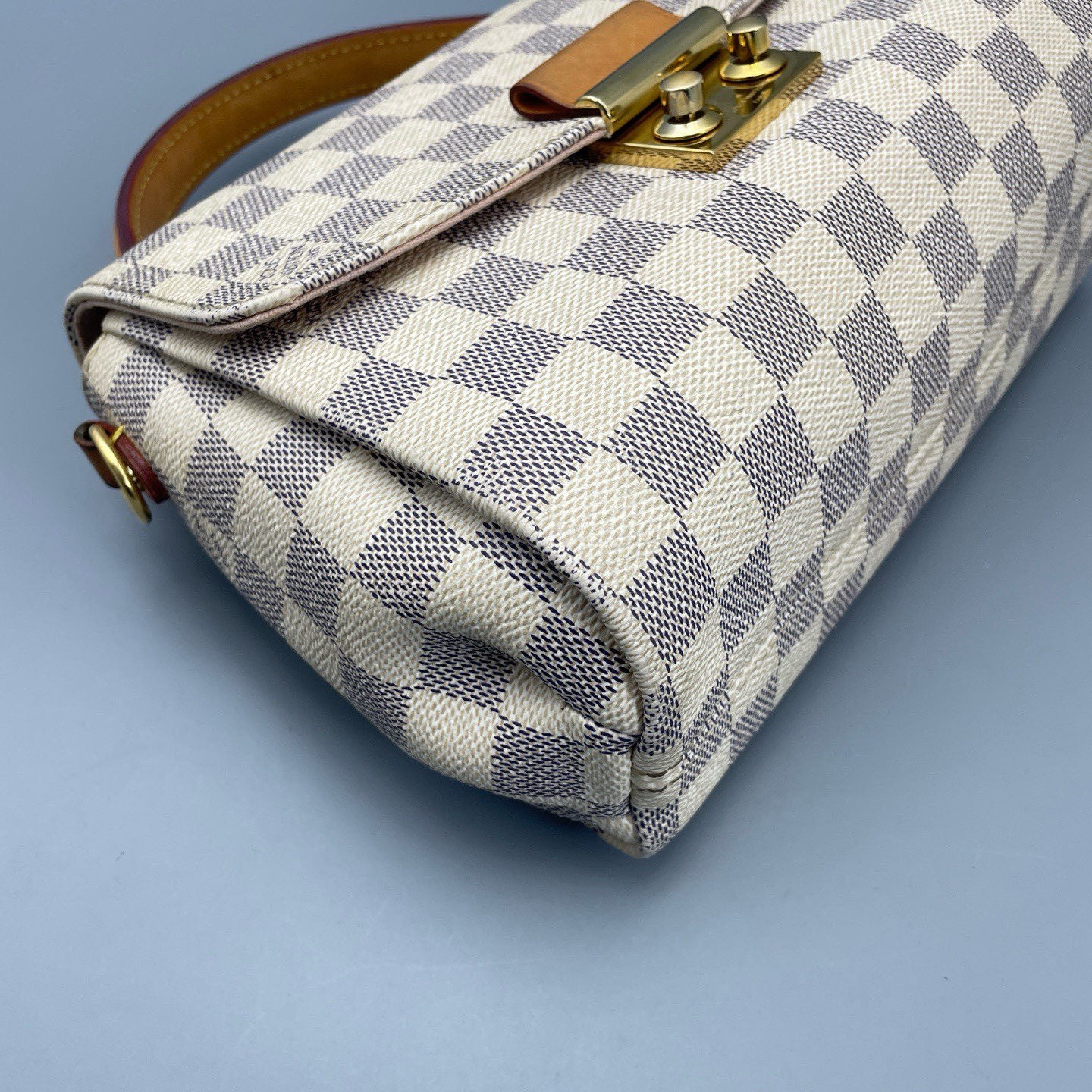 Louis Vuitton - Postman Bag - Damier Azur coated canvas with natural cowhide leather trim - White - (Small)