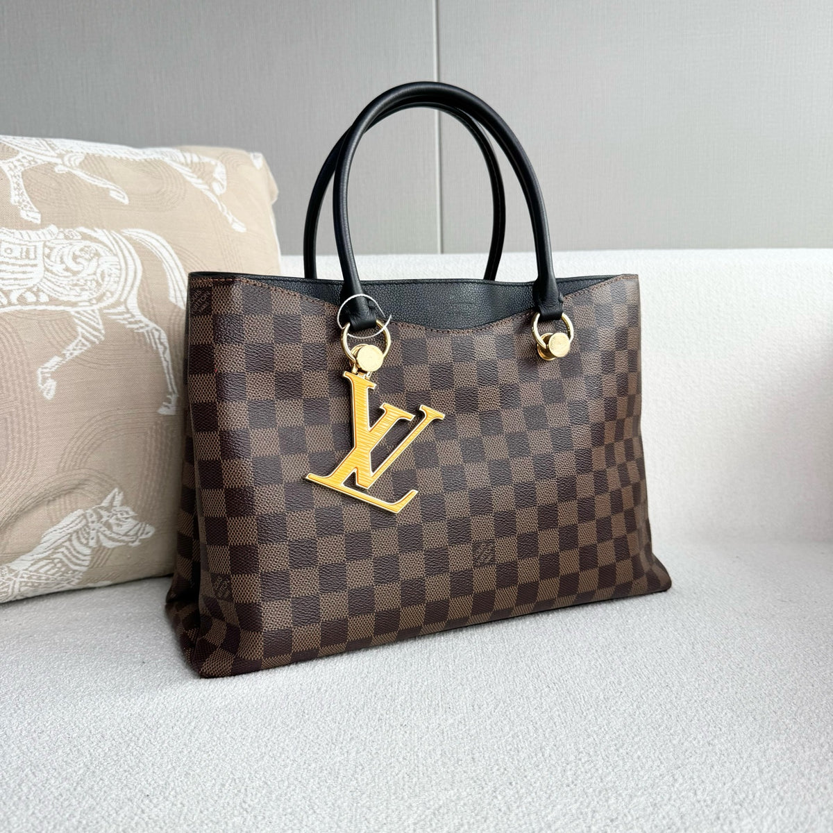 Louis Vuitton - Riverside - Leather - Brown - (Not specified)