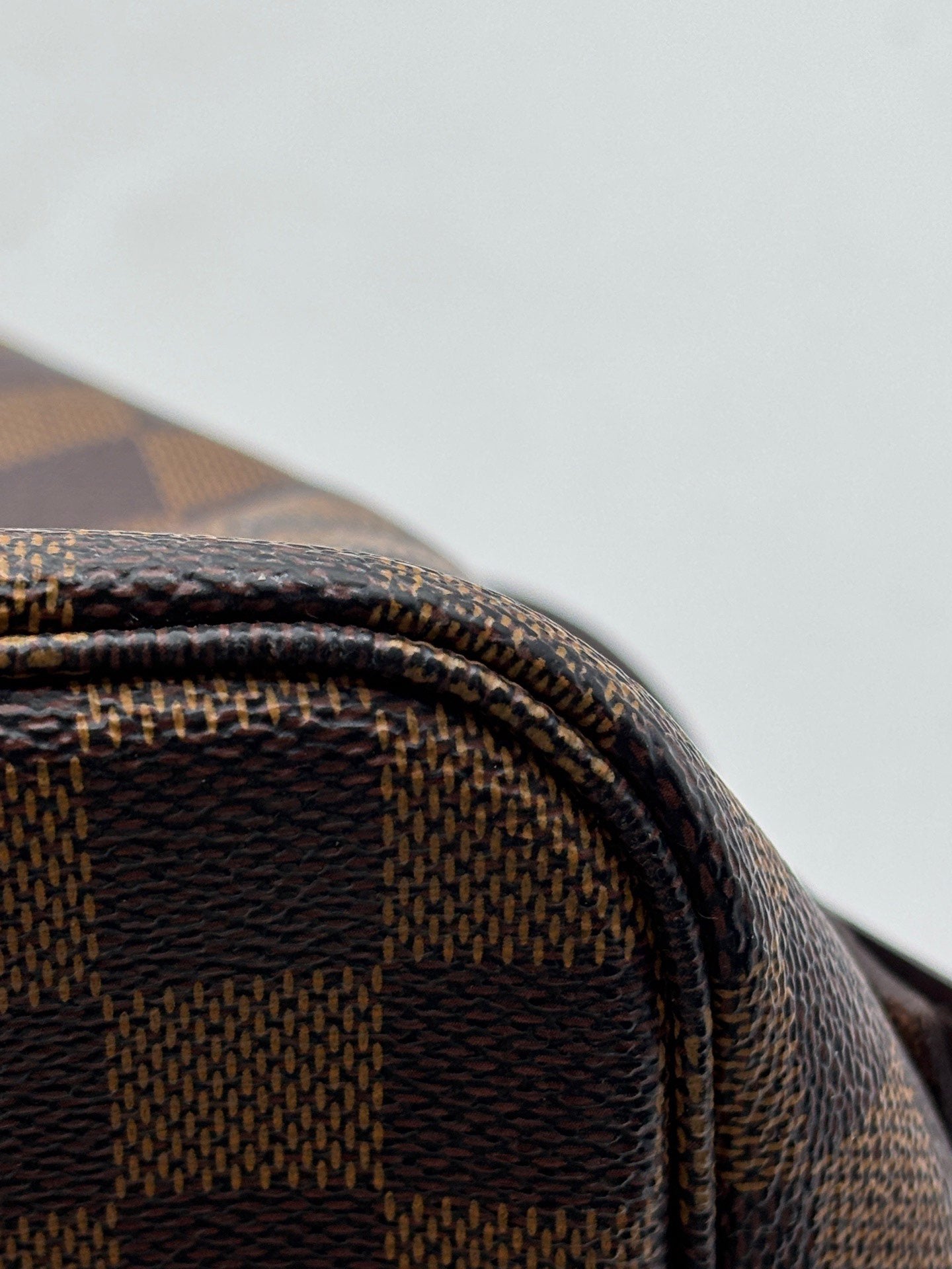 Louis Vuitton - Rivington Convertible Tote - Coated canvas with leather trim - Brown - (Medium)