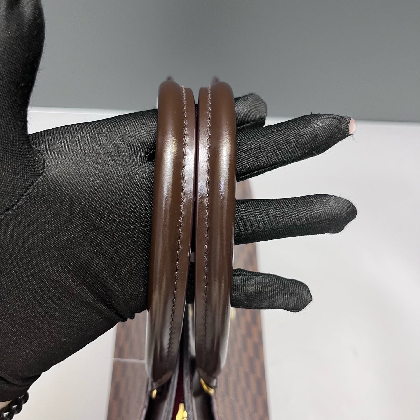 Louis Vuitton - Rivoli - Synthetic - Brown - (medium)