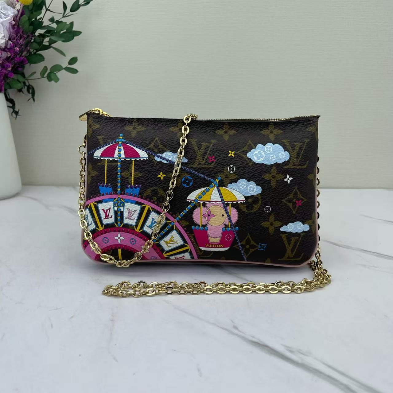Louis Vuitton - Rose Ballerine Christmas Limited Edition Printed Chain Bag - Monogram coated canvas with leather trim - Multicolour - (mini)