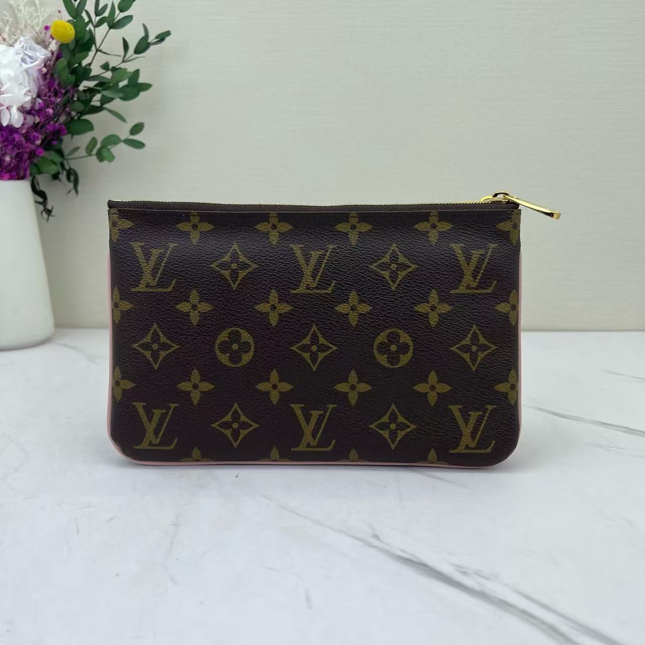 Louis Vuitton - Rose Ballerine Christmas Limited Edition Printed Chain Bag - Monogram coated canvas with leather trim - Multicolour - (mini)
