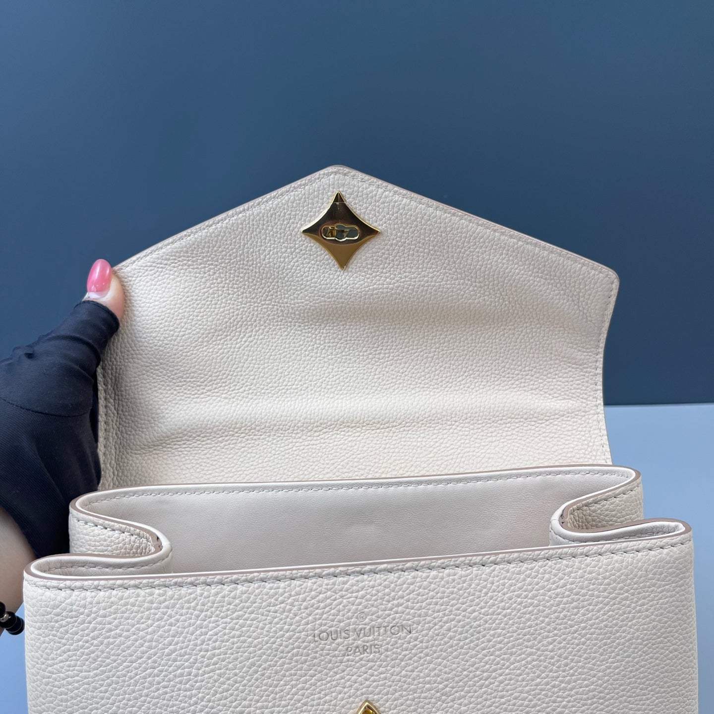 Louis Vuitton - Rose des Vents - Leather - Beige - (medium)