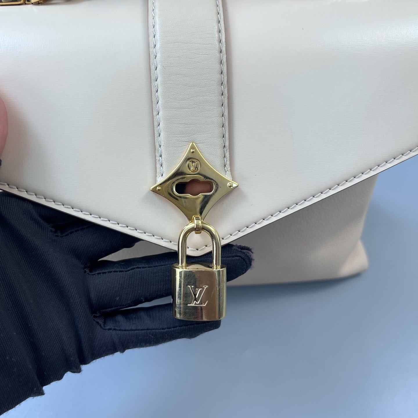 Louis Vuitton - Rose des Vents - Leather - Beige - (medium)