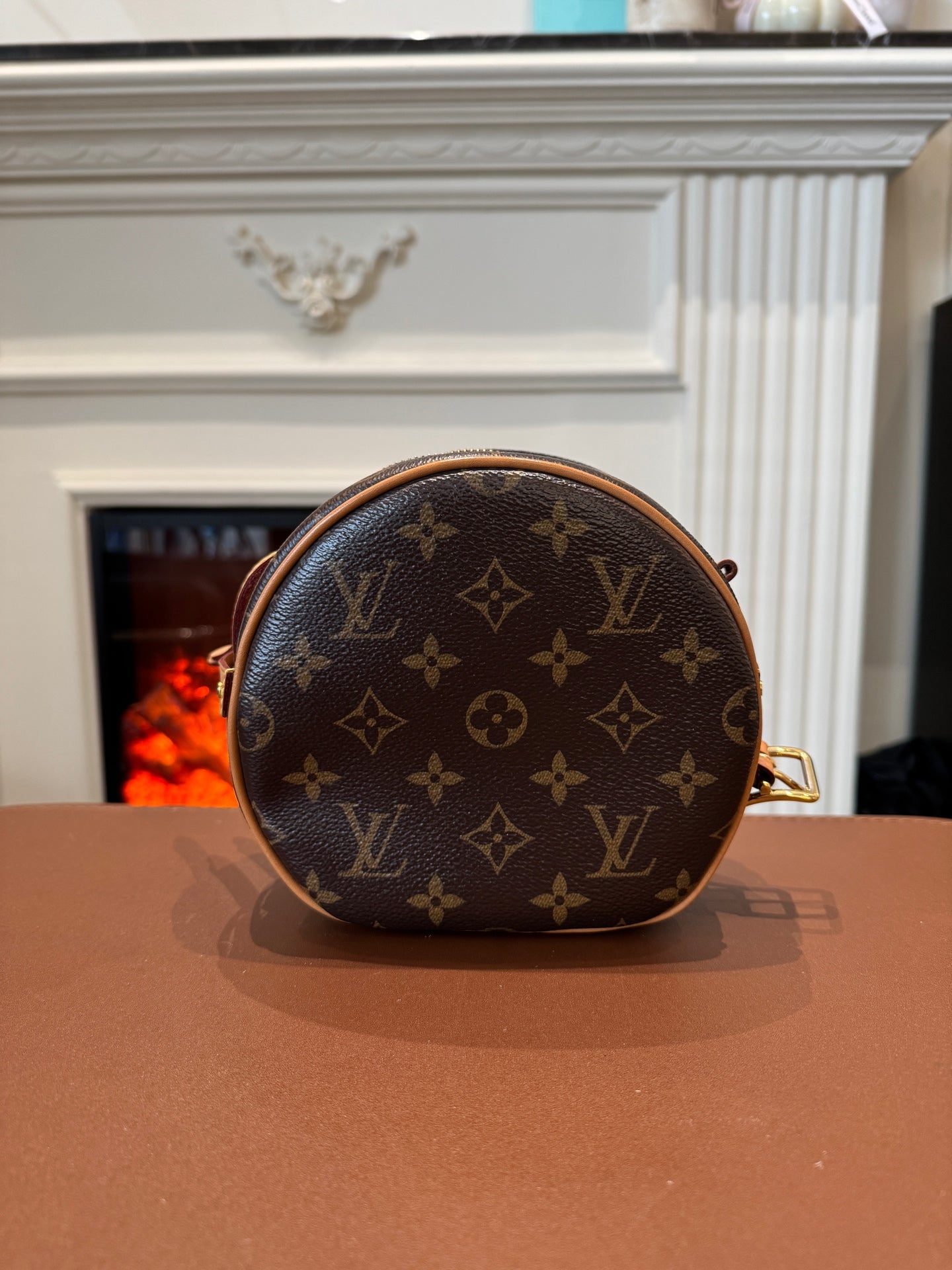 Louis Vuitton - Round Bag - Leather - Brown - (small)