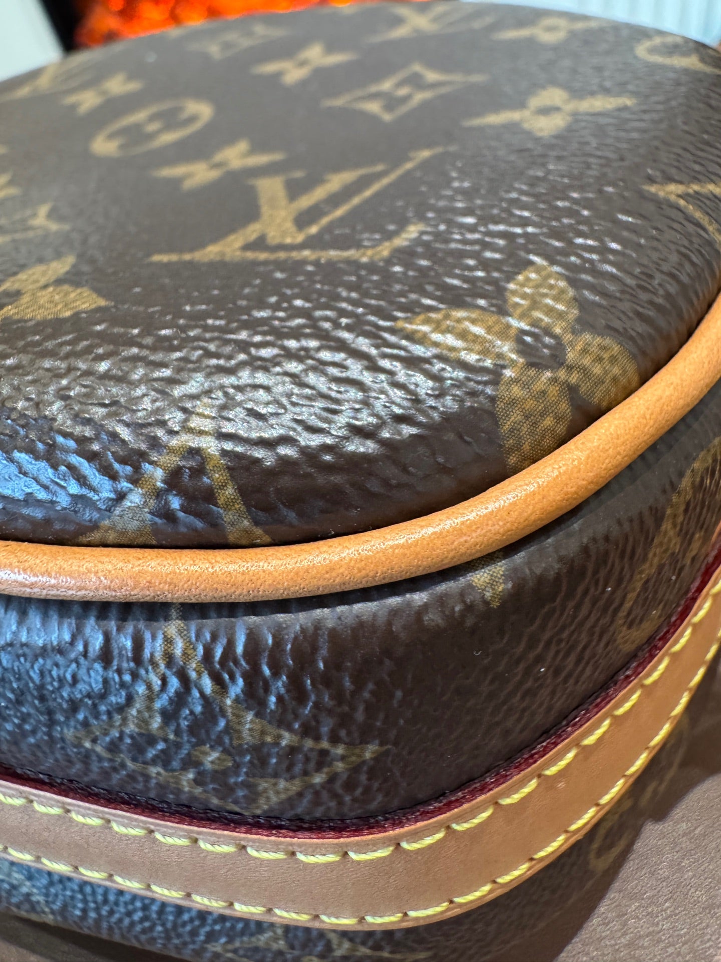 Louis Vuitton - Round Bag - Leather - Brown - (small)