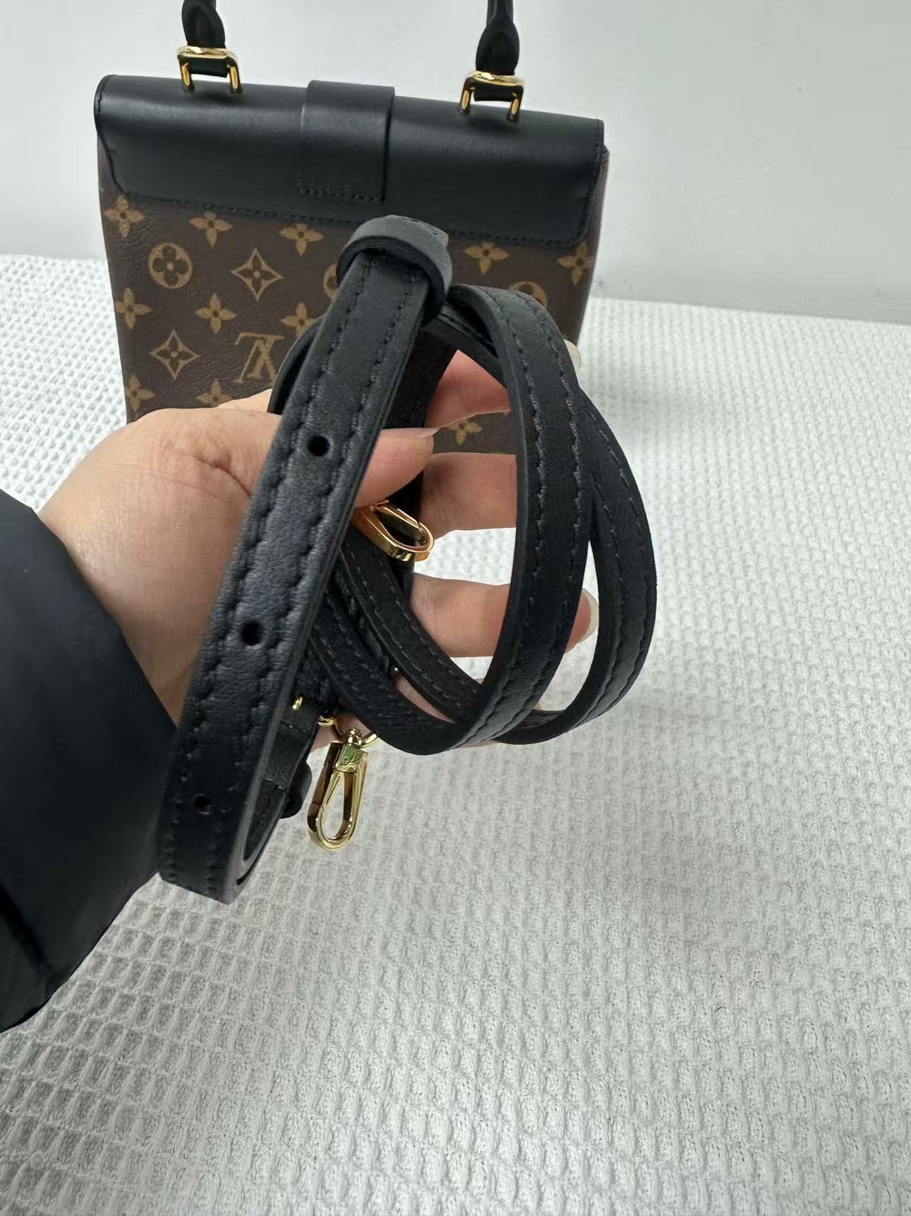 Louis Vuitton - Sac Plat BB - Monogram coated canvas and smooth cowhide leather - Black and Brown with Gold-tone Hardware - (Mini)