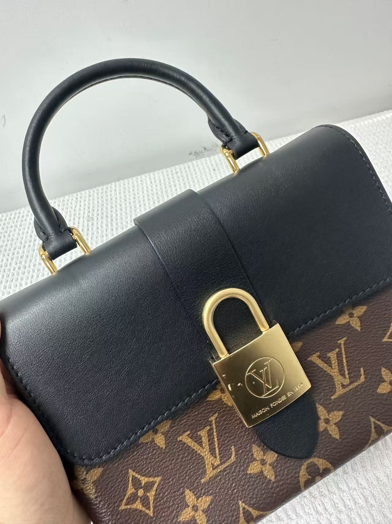 Louis Vuitton - Sac Plat BB - Monogram coated canvas and smooth cowhide leather - Black and Brown with Gold-tone Hardware - (Mini)