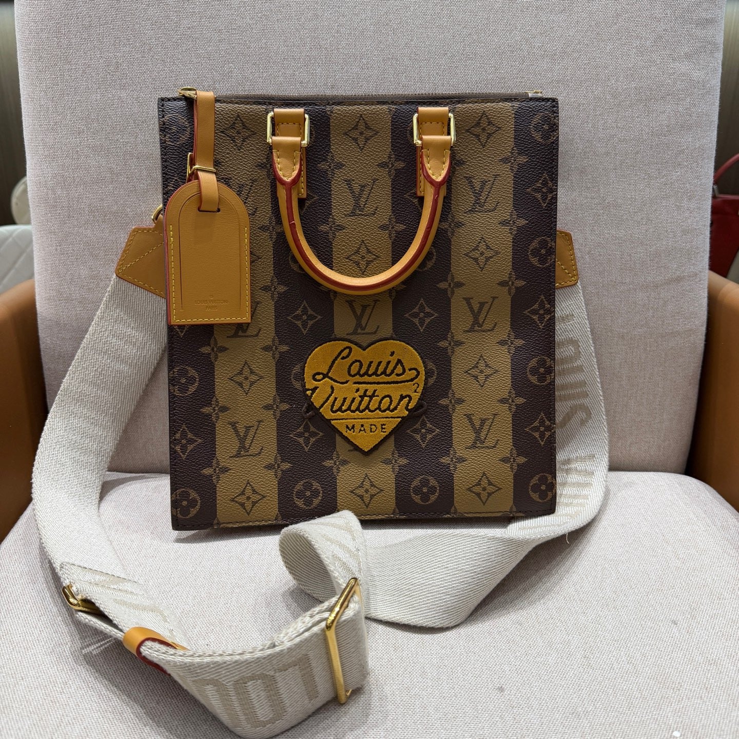 Louis Vuitton - Sac Plat Messenger - Coated Canvas with Leather Trim - Brown - (small)