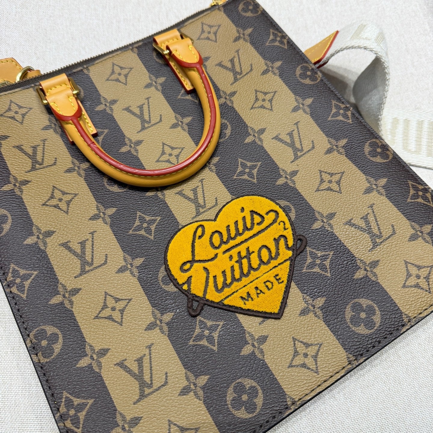Louis Vuitton - Sac Plat Messenger - Coated Canvas with Leather Trim - Brown - (small)