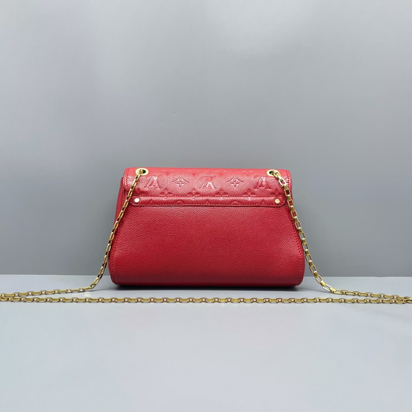 Louis Vuitton - Saint Germain - Grained leather - Red with Gold-Tone Hardware - (Medium)