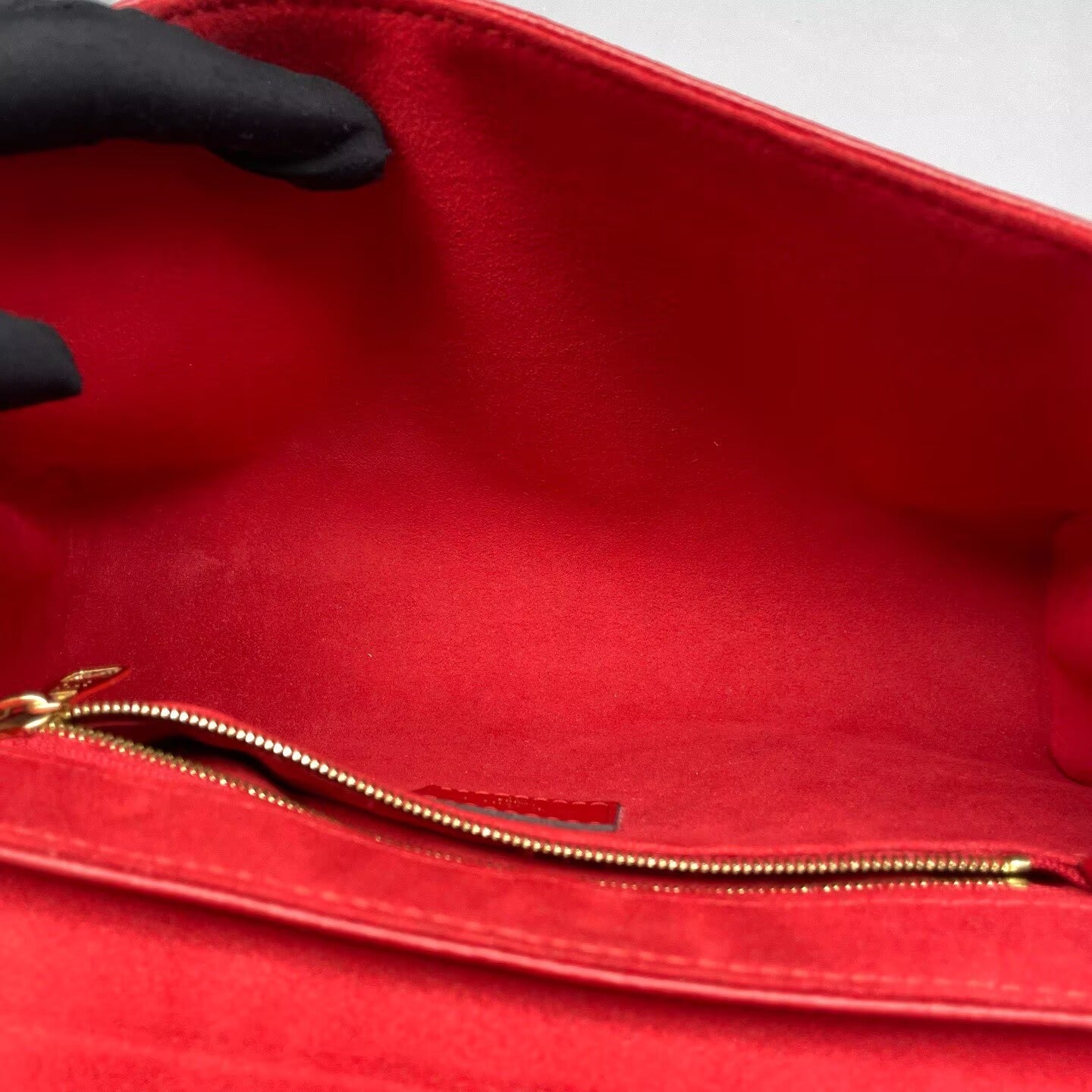 Louis Vuitton - Saint Germain - Grained leather - Red with Gold-Tone Hardware - (Medium)