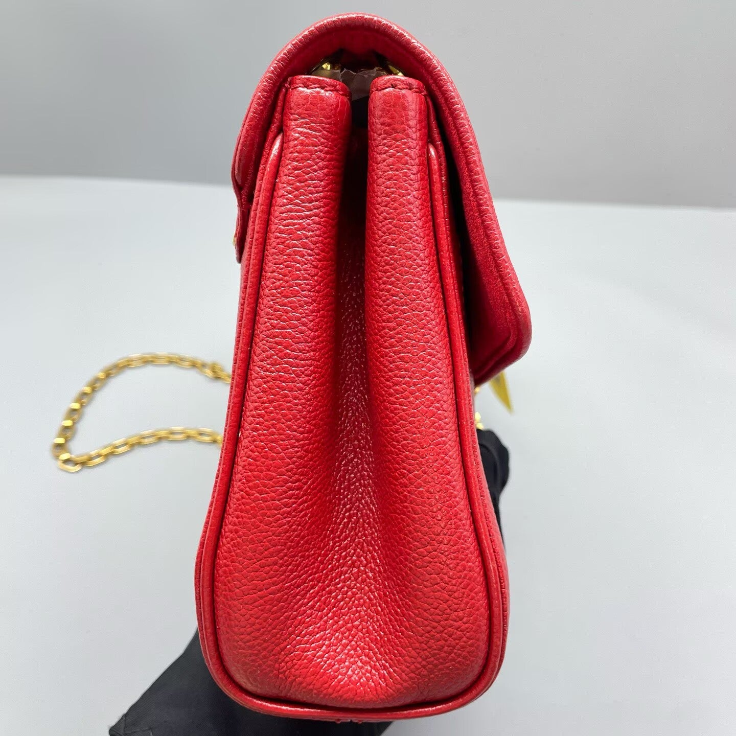 Louis Vuitton - Saint Germain - Grained leather - Red with Gold-Tone Hardware - (Medium)