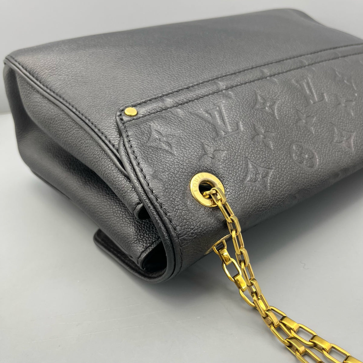 Louis Vuitton - Saint Germain - Leather - Black - (medium)
