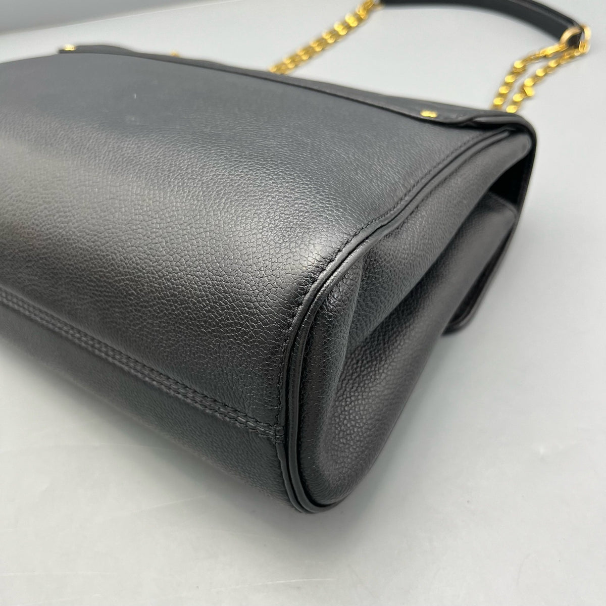 Louis Vuitton - Saint Germain - Leather - Black - (medium)