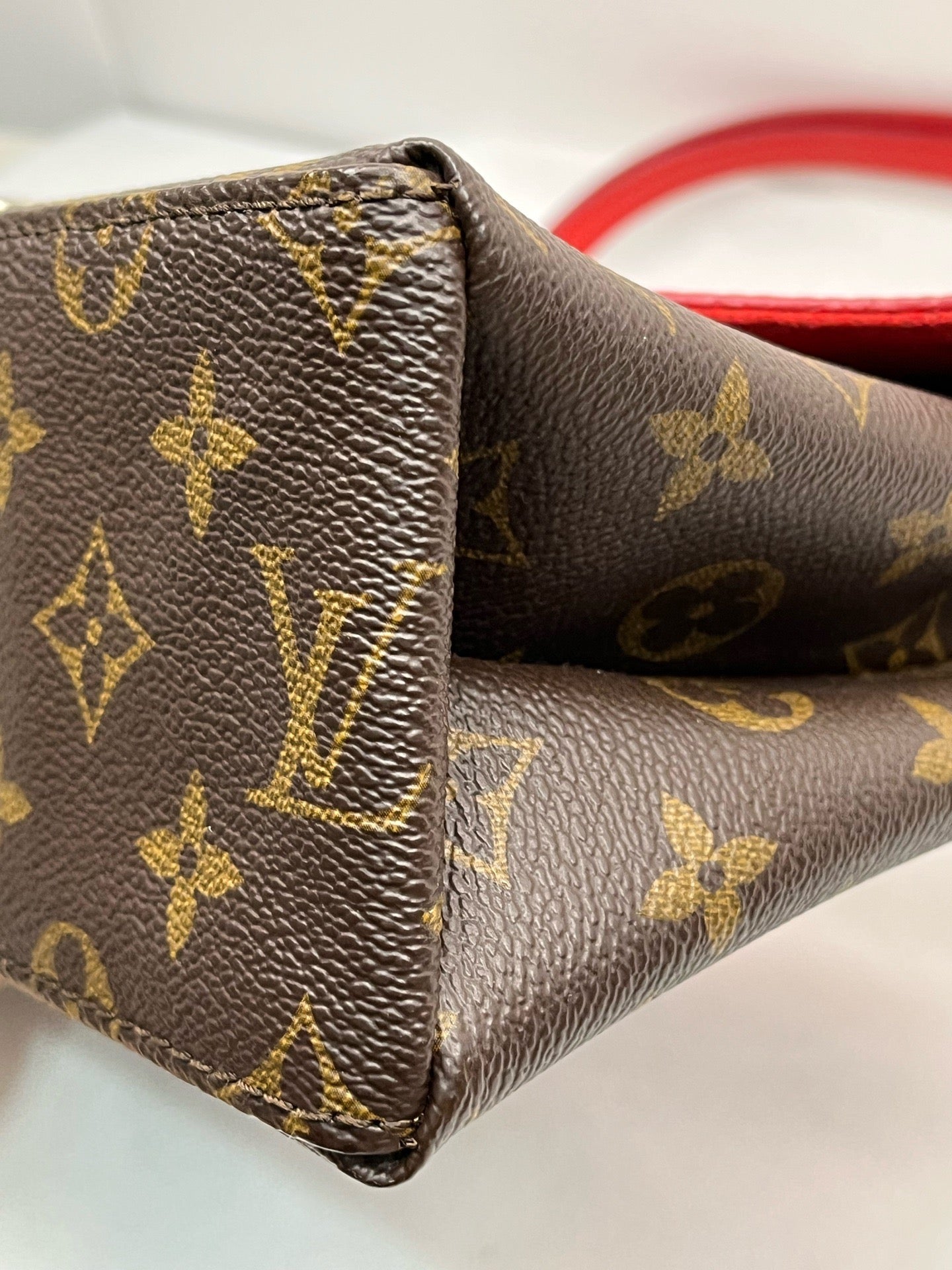 Louis Vuitton - Saint Michel - Leather - Multicolour - (small)