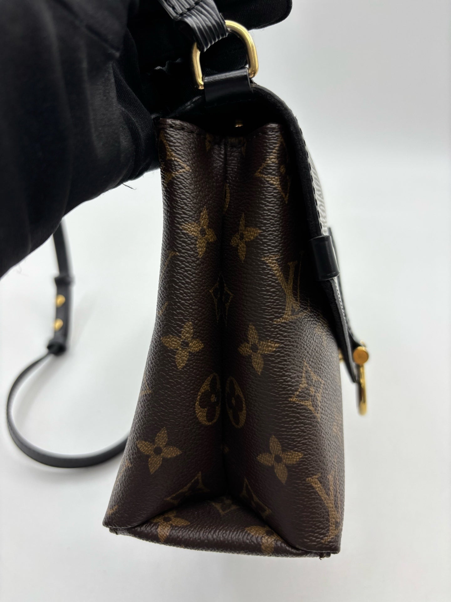 Louis Vuitton - Saint Michel - Leather - Multicolour - (small)