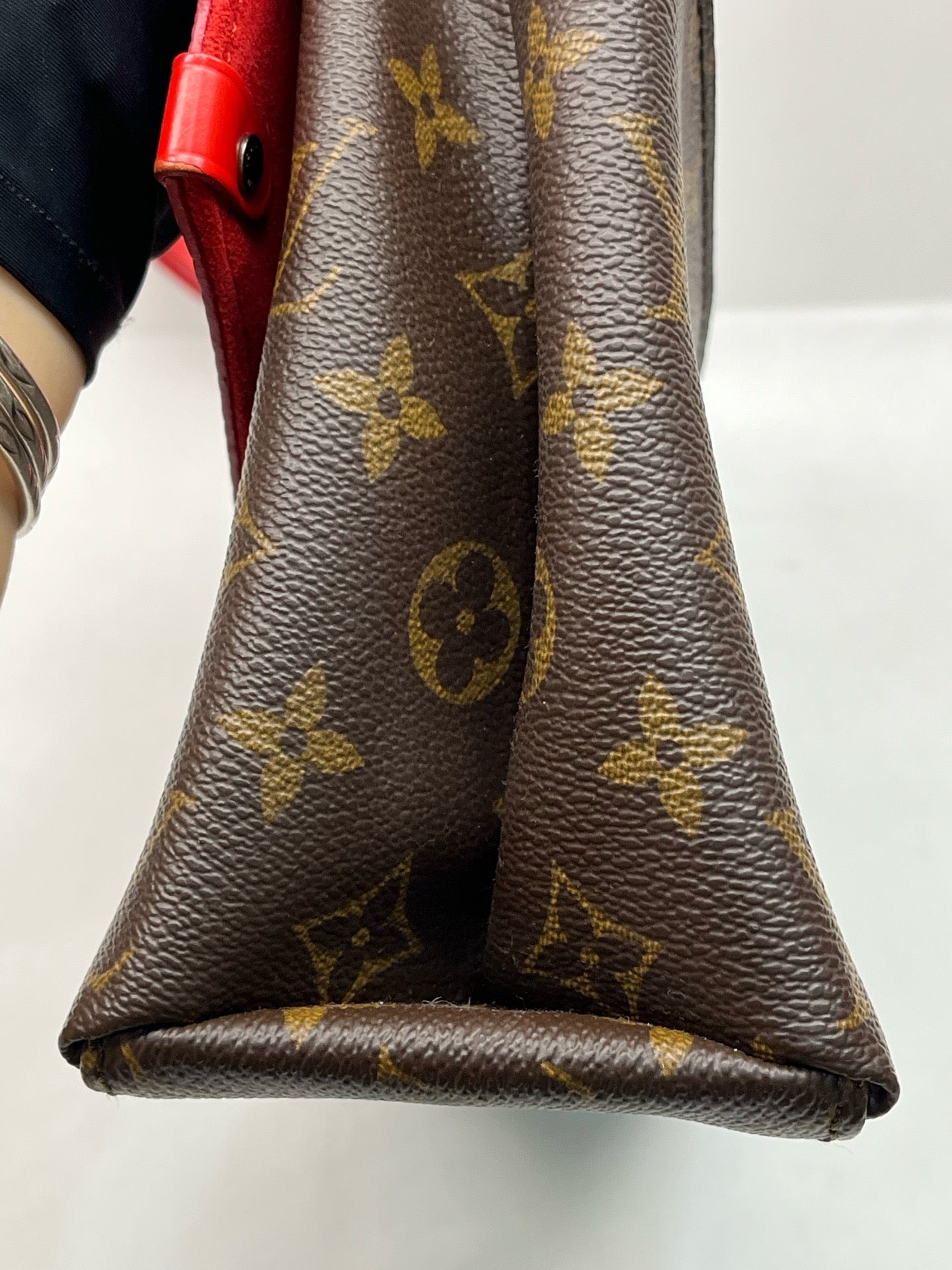 Louis Vuitton - Saint Michel - Leather - Multicolour - (small)