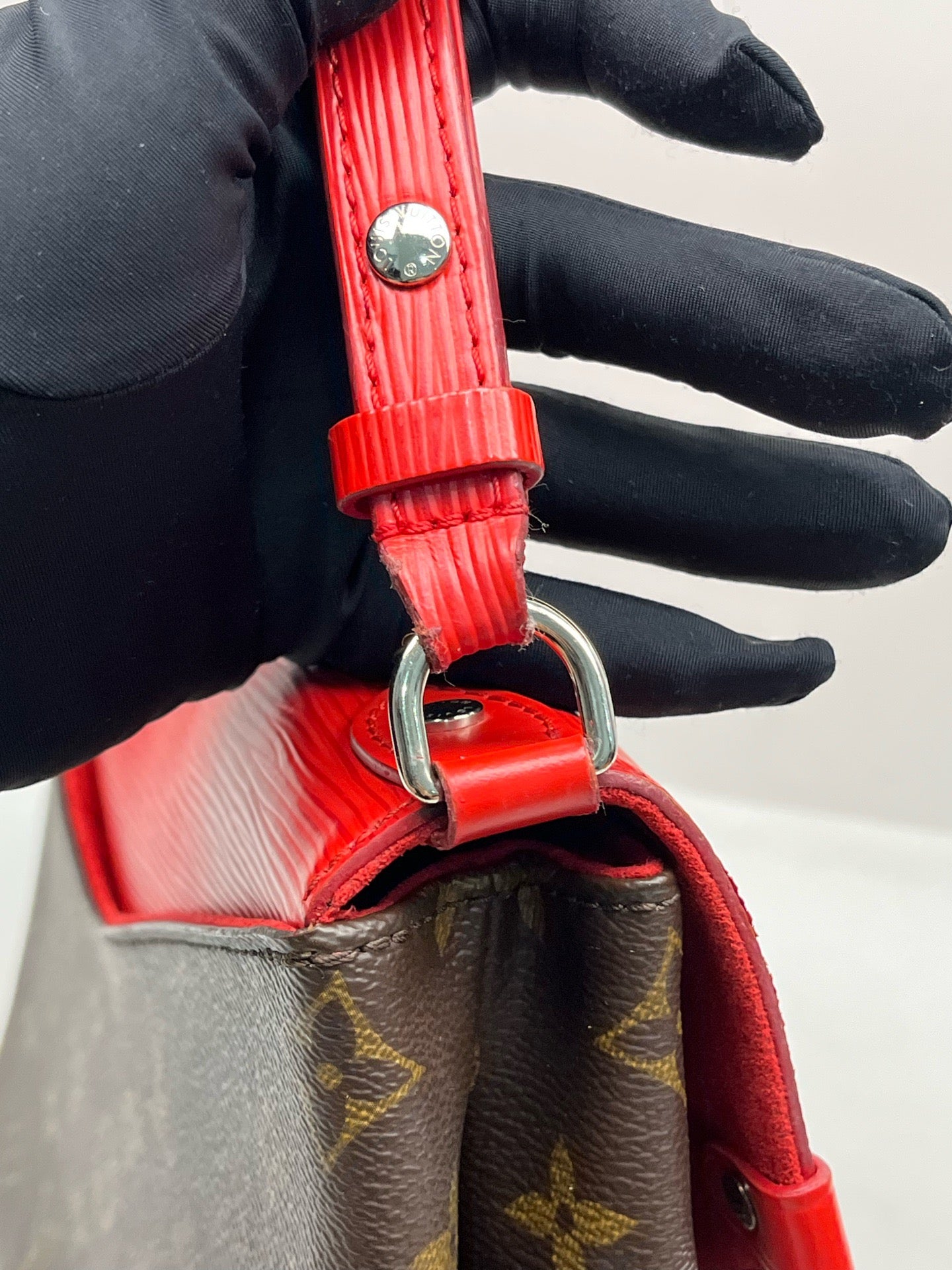 Louis Vuitton - Saint Michel - Leather - Multicolour - (small)