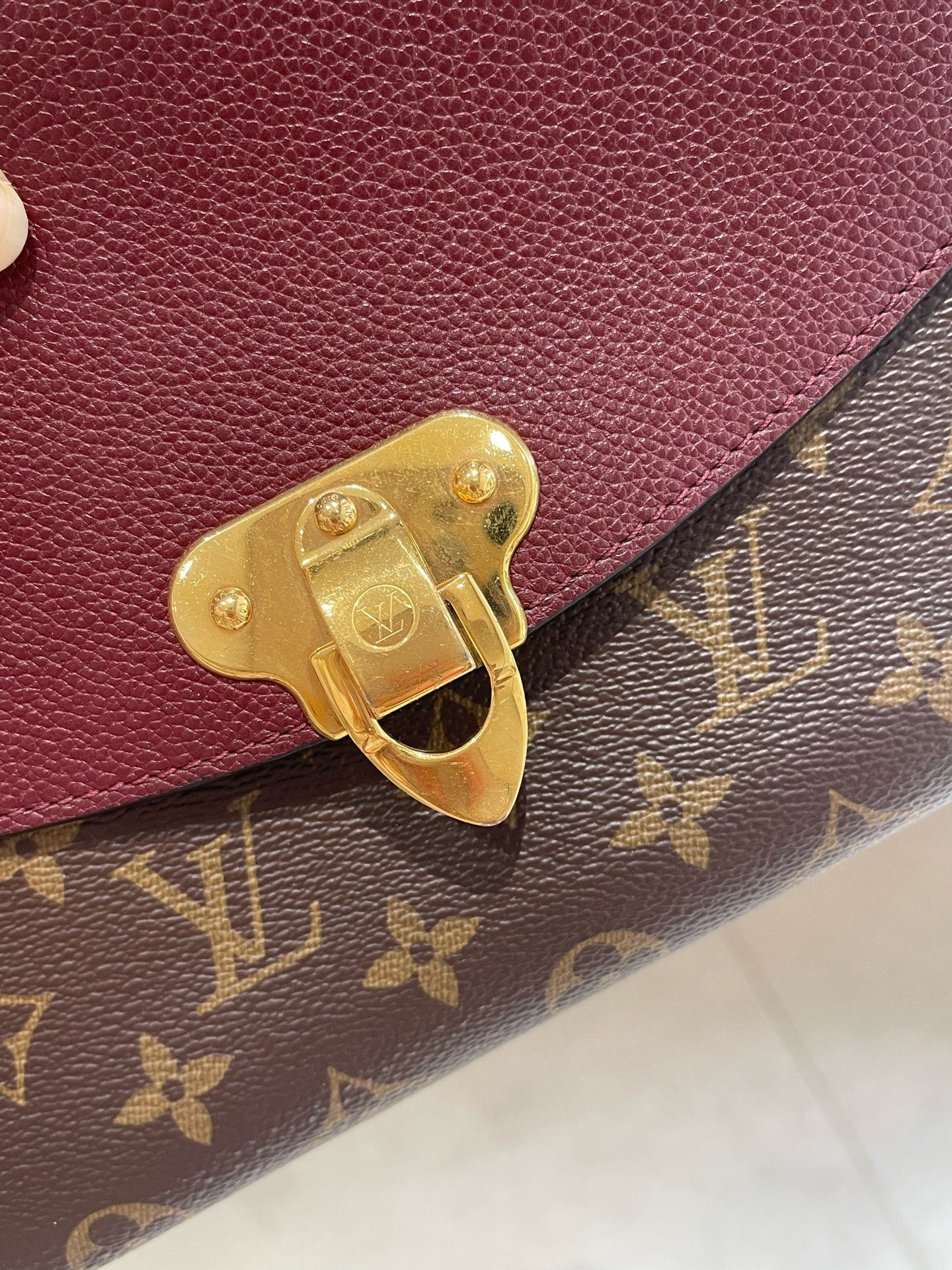 Louis Vuitton - Saint Placide - Leather - Burgundy - (medium)