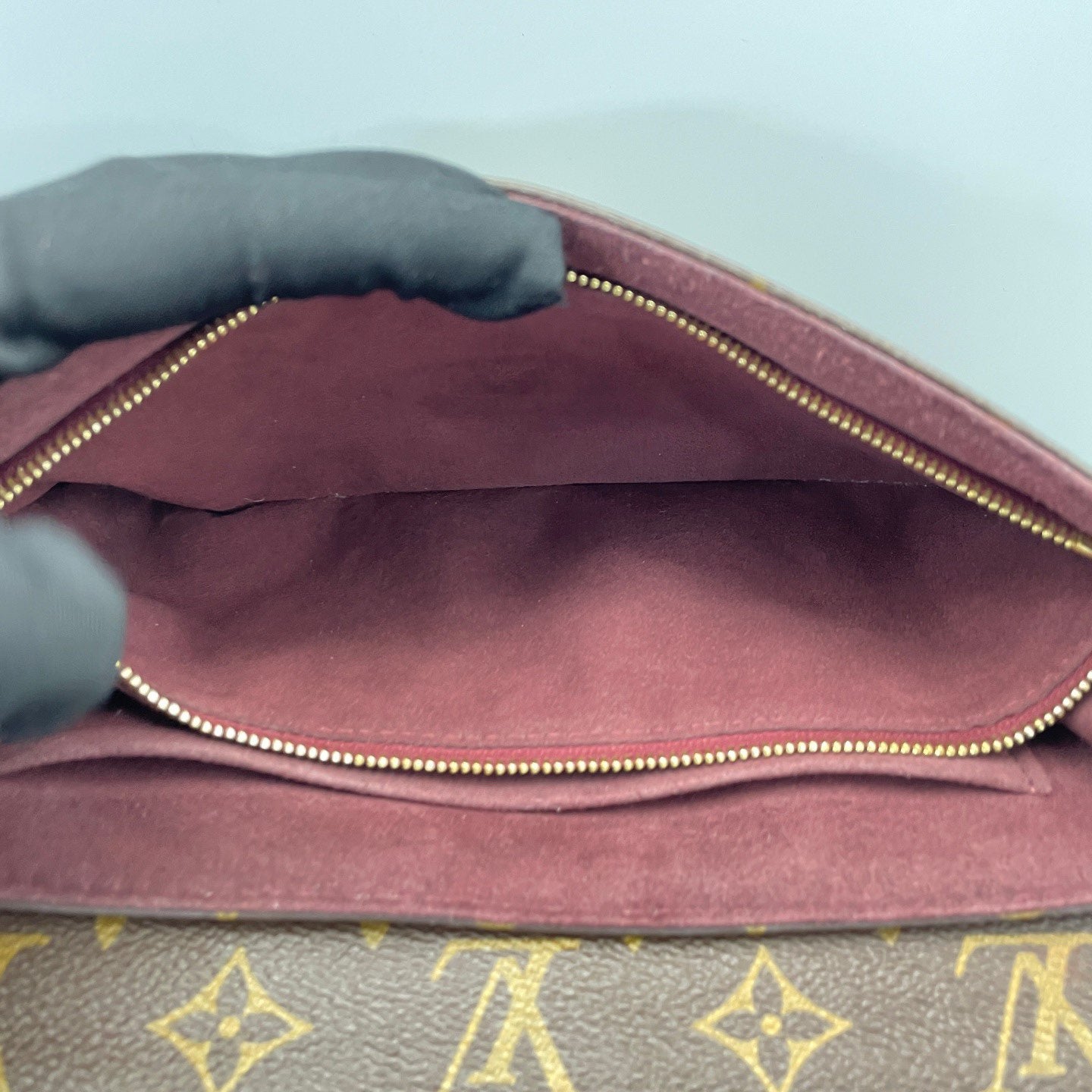 Louis Vuitton - Saint Placide - Monogram coated canvas with grained leather trim - Brown and Burgundy - (medium)