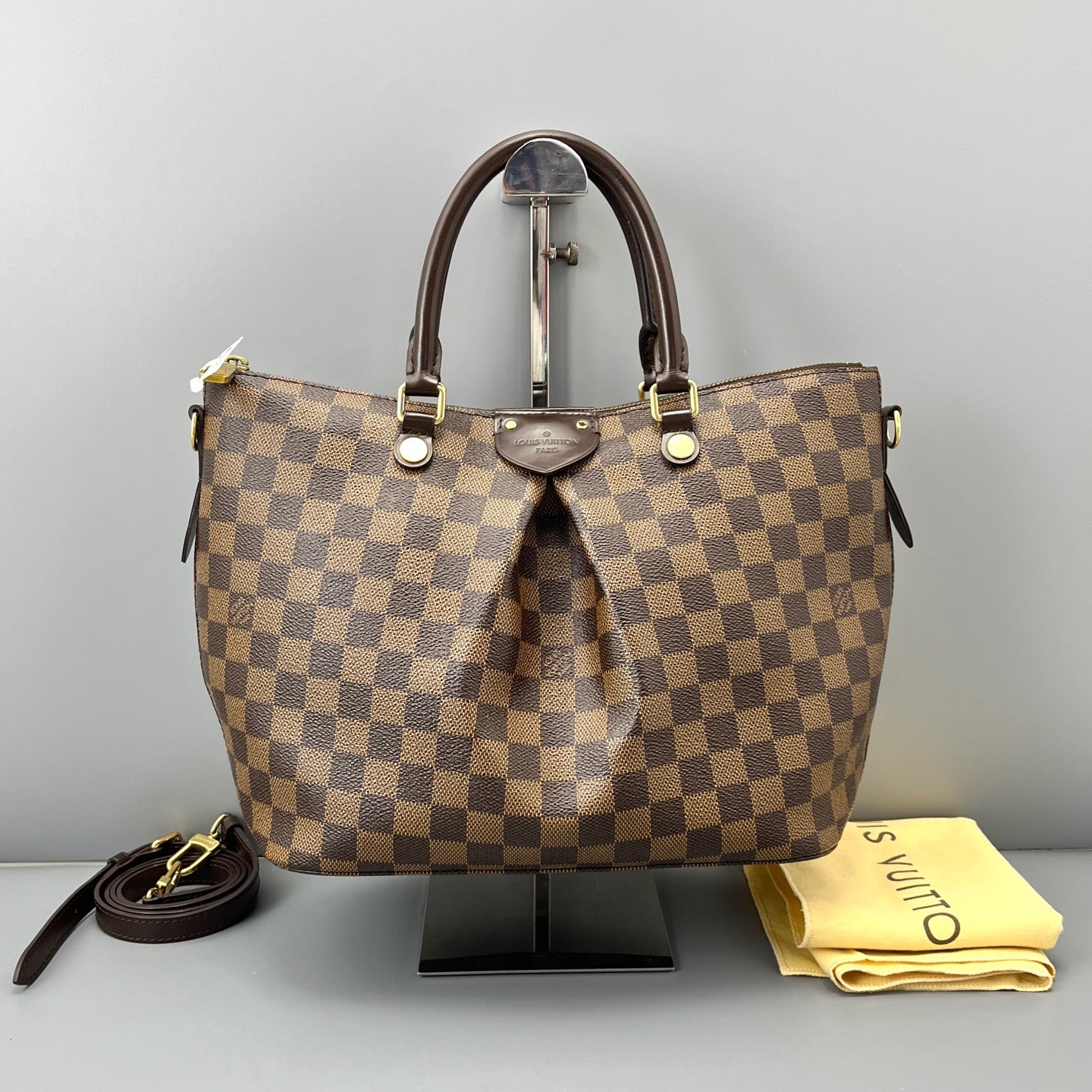 Louis Vuitton - Saleya - Leather - Brown - (medium)