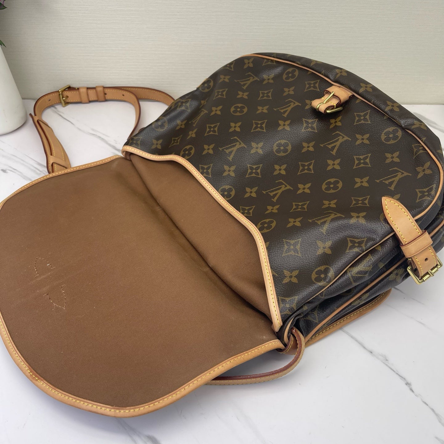 Louis Vuitton - Saumur - Leather - Brown - (Large)