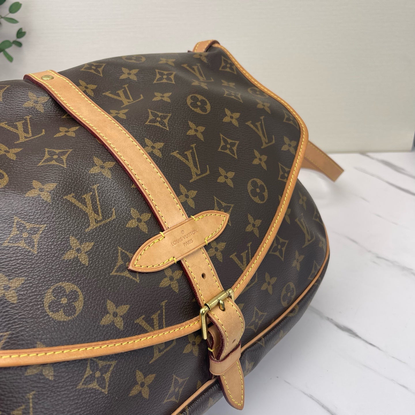 Louis Vuitton - Saumur - Leather - Brown - (large)