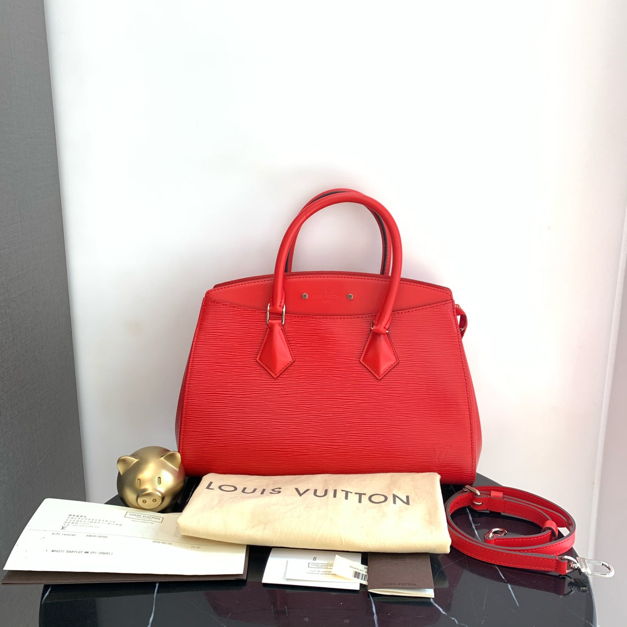 Louis Vuitton - Saumur - Leather - Red - (medium)