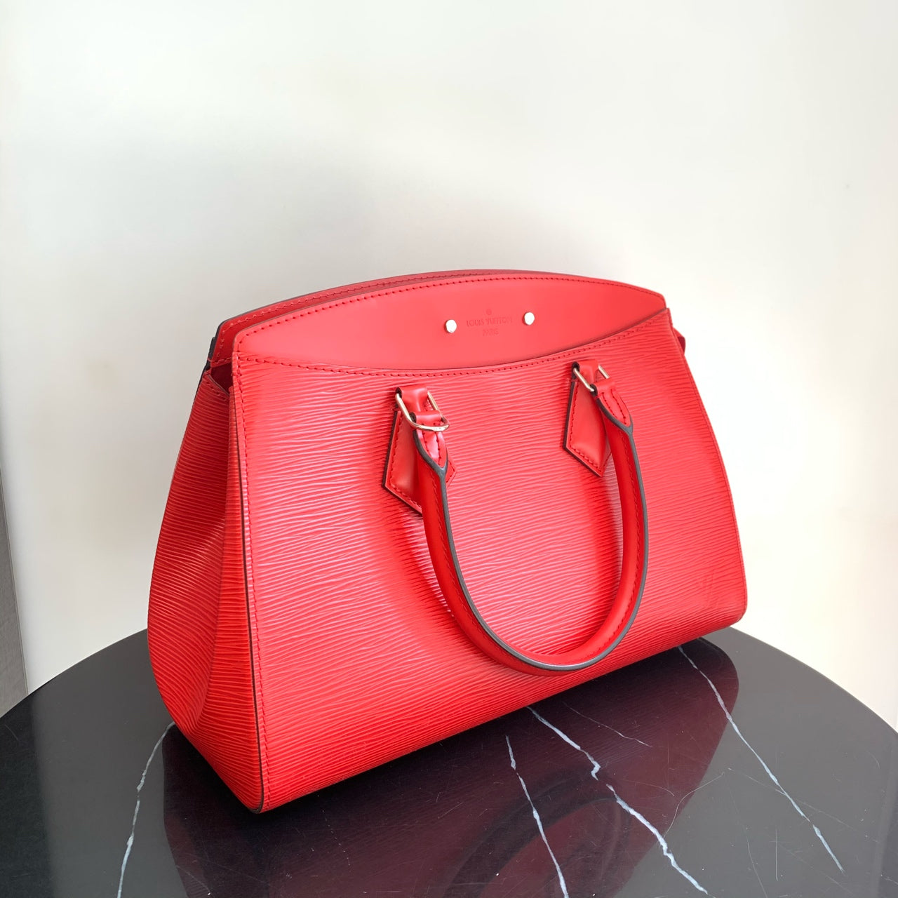 Louis Vuitton - Saumur - Leather - Red - (medium)