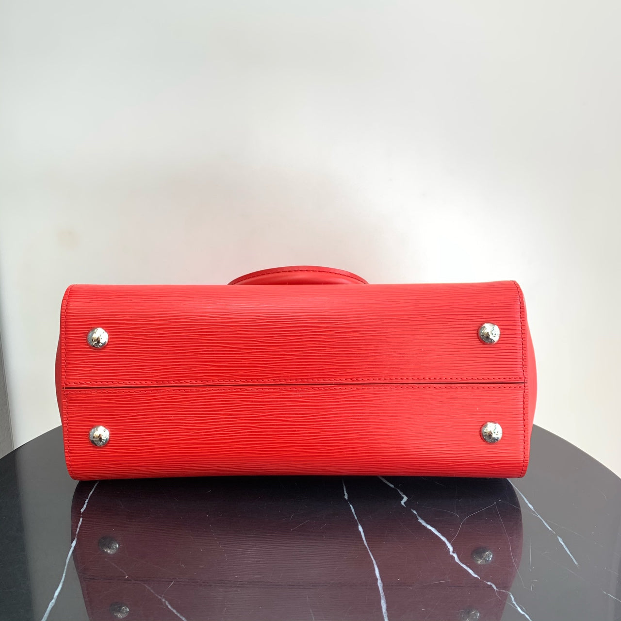Louis Vuitton - Saumur - Leather - Red - (medium)