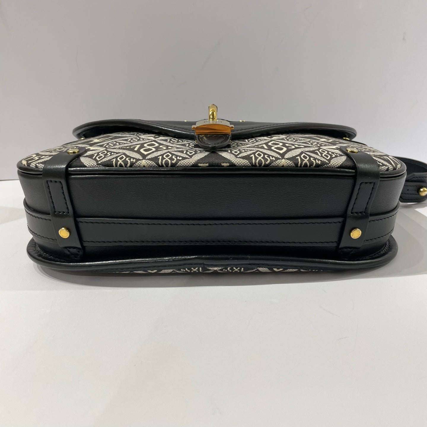 Louis Vuitton - Saumur Since 1854 Messenger Bag - Jacquard Canvas and Smooth Leather - Black and Beige with Gold-Tone Hardware - (Medium)