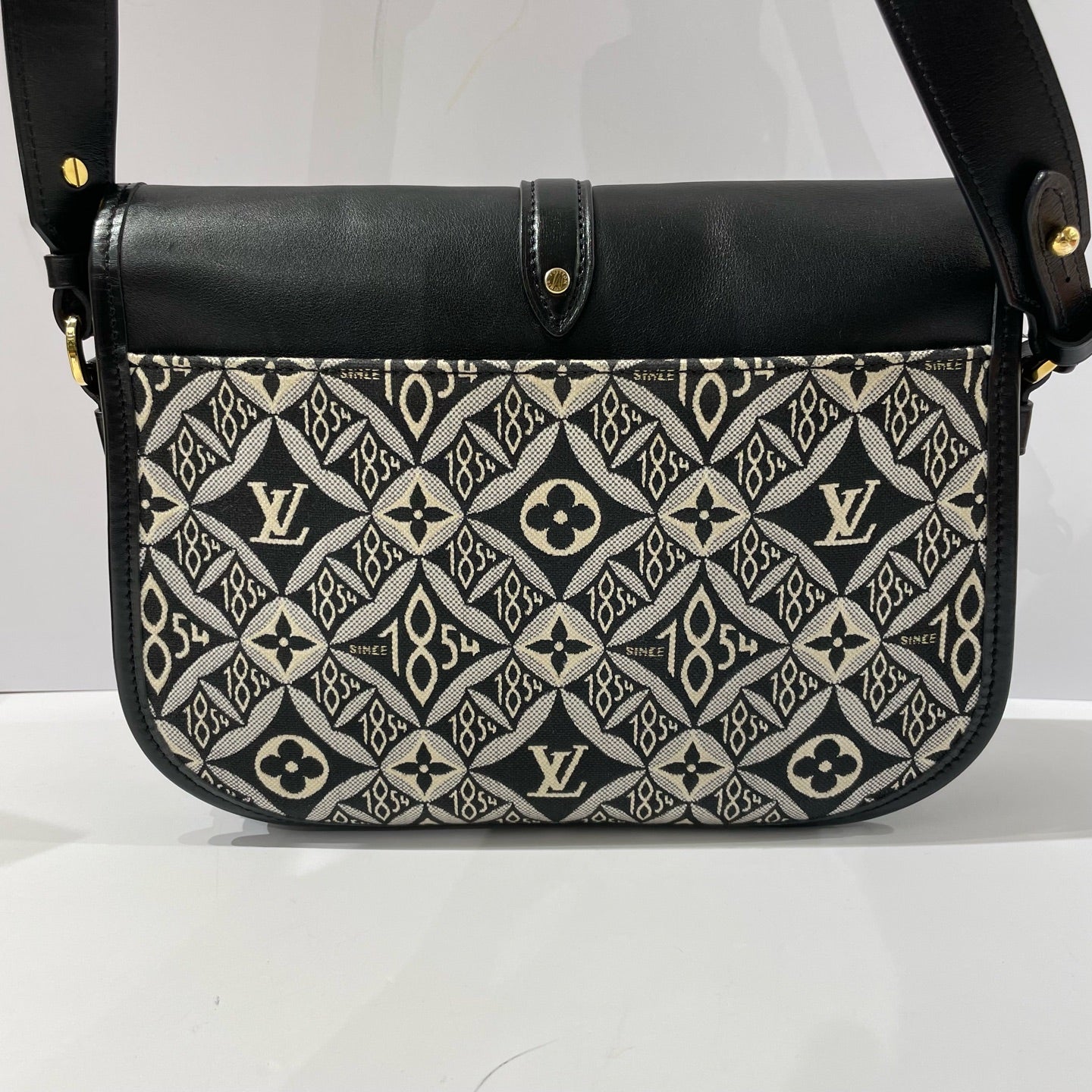 Louis Vuitton - Saumur Since 1854 Messenger Bag - Jacquard Canvas and Smooth Leather - Black and Beige with Gold-Tone Hardware - (Medium)