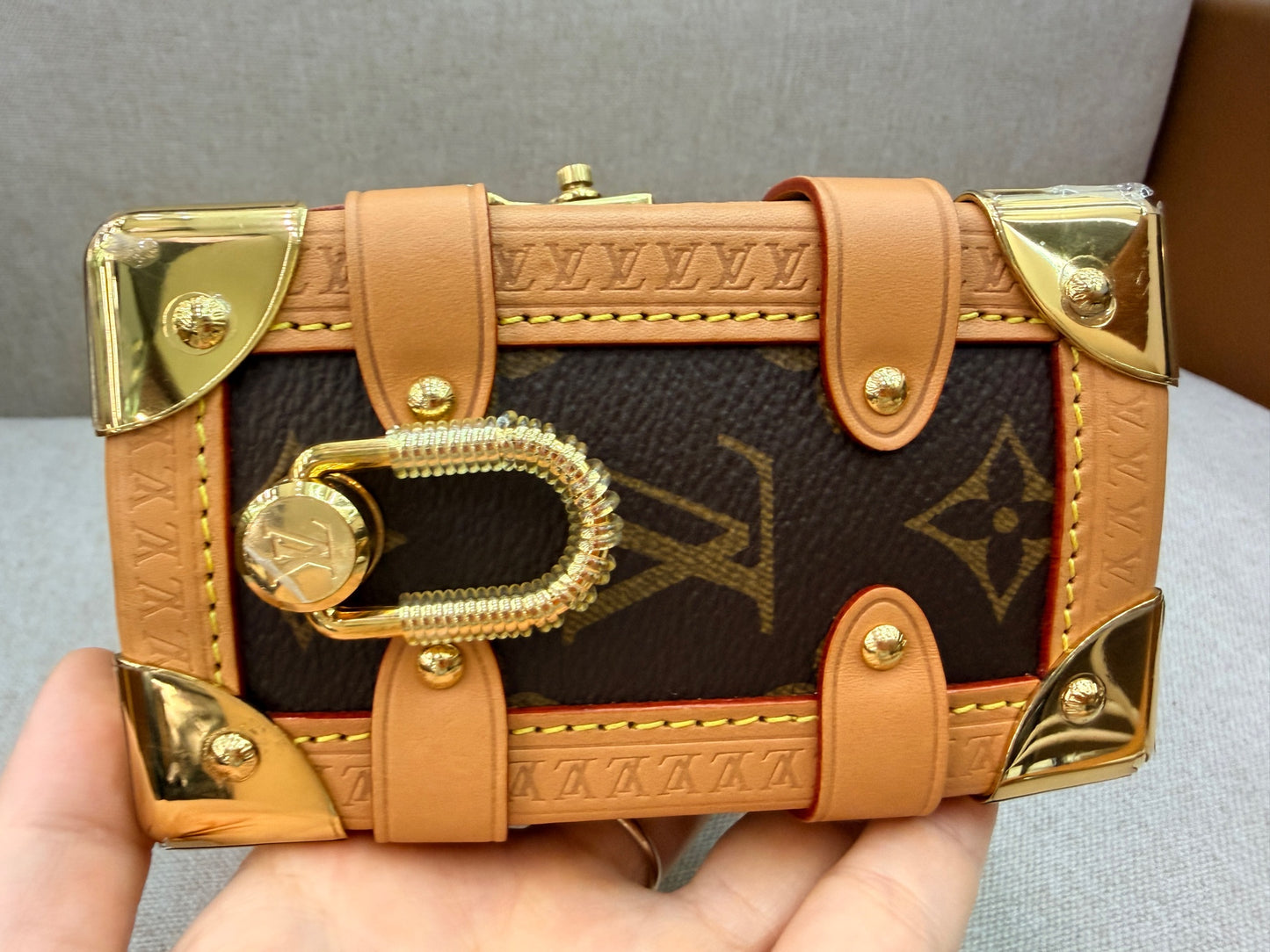 Louis Vuitton - Side Trunk - Leather - Brown - (Small)
