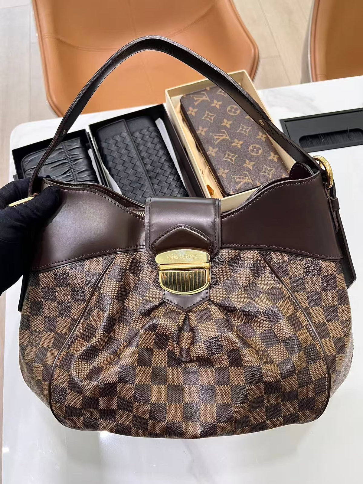Louis Vuitton - Sistina - Cloth - Brown - (medium)