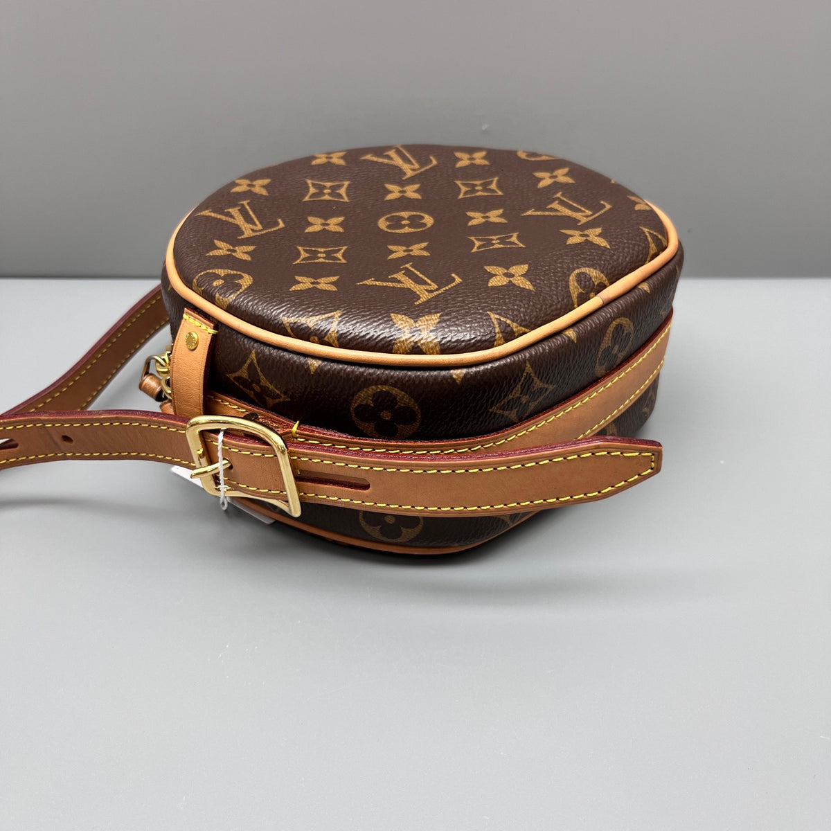 Louis Vuitton - Soft Round Pouch - Leather - Brown - (mini)