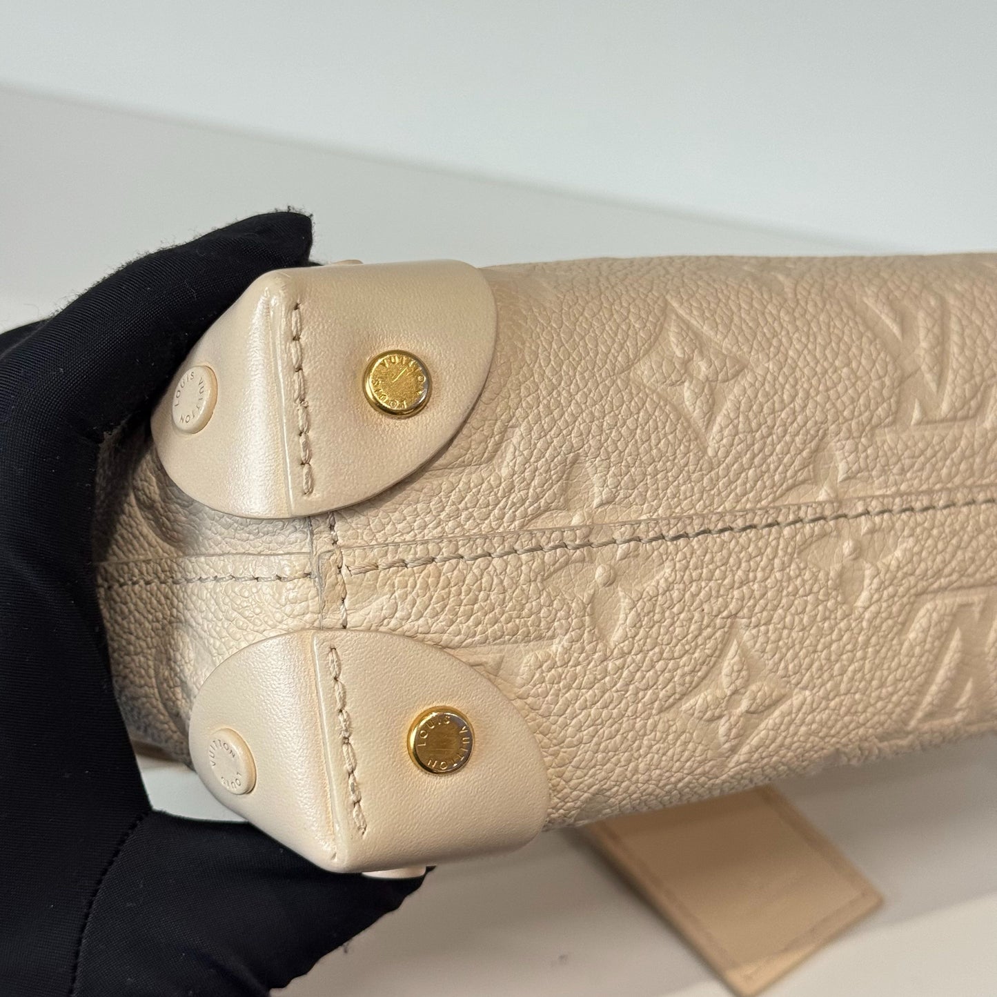 Louis Vuitton - Soft Trunk - Leather - Beige