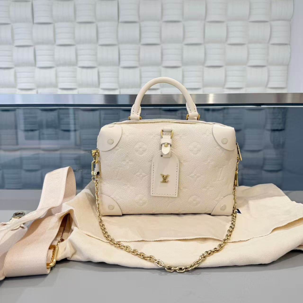 Louis Vuitton - Soft Trunk - Leather - Beige - (mini)