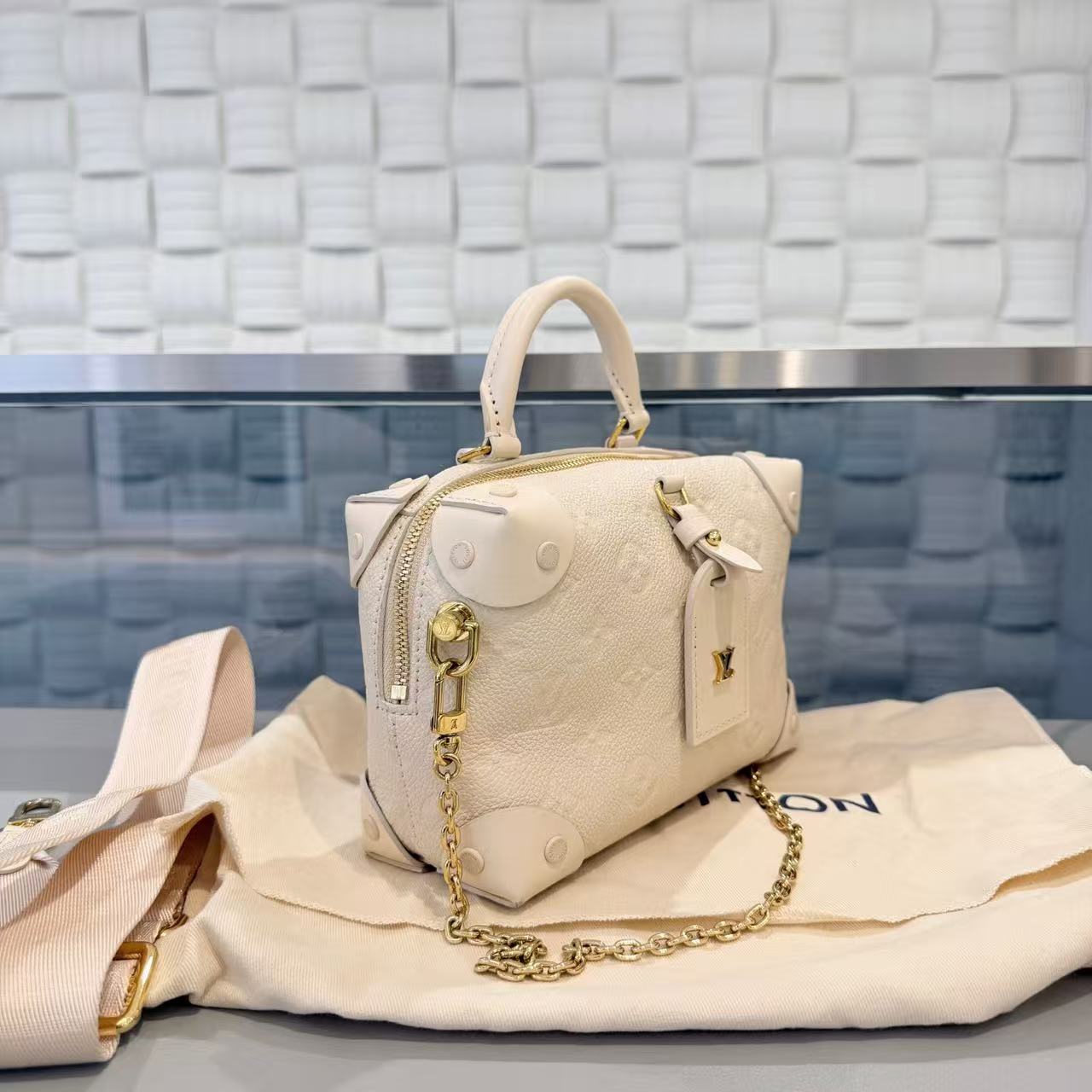 Louis Vuitton - Soft Trunk - Leather - Beige - (mini)