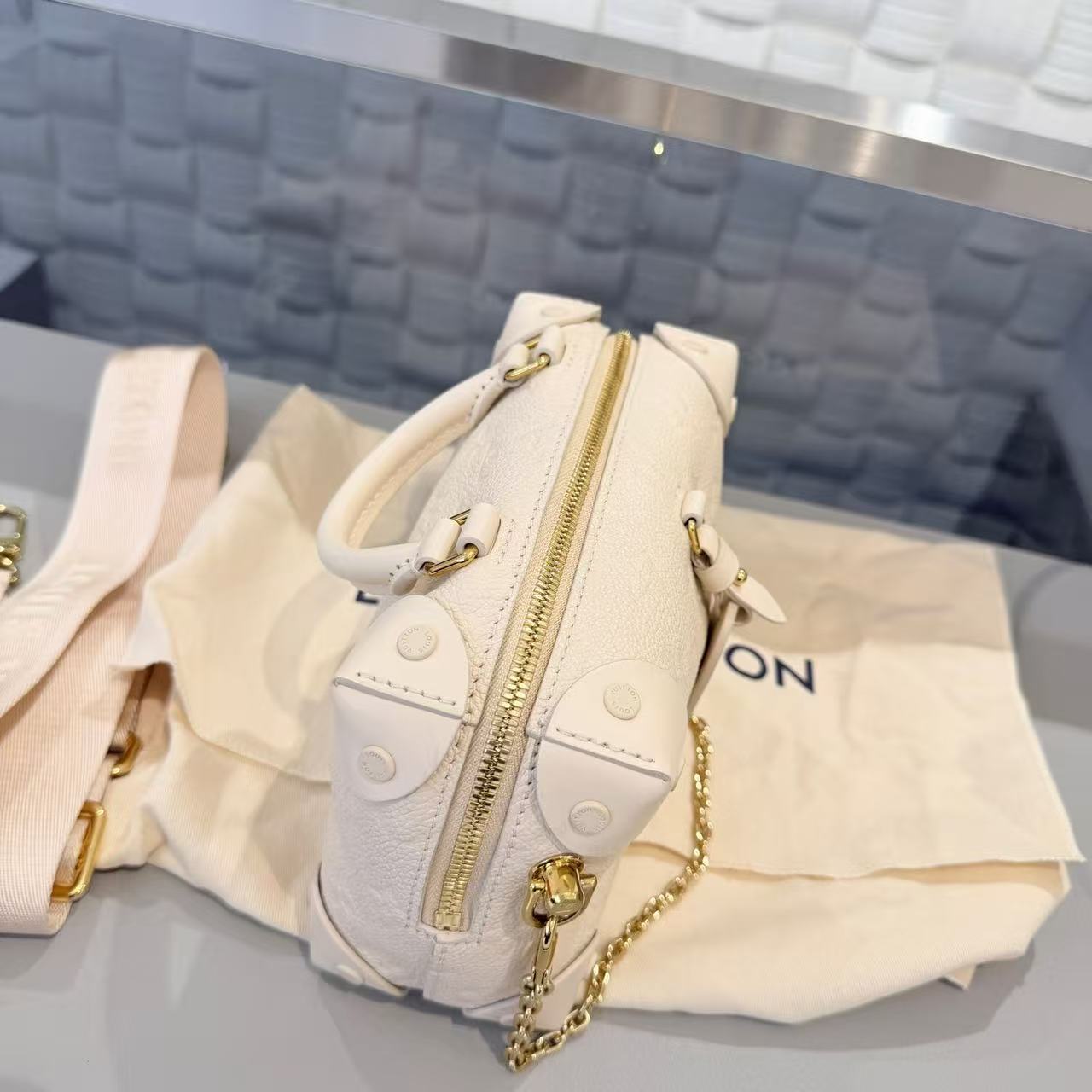 Louis Vuitton - Soft Trunk - Leather - Beige - (mini)