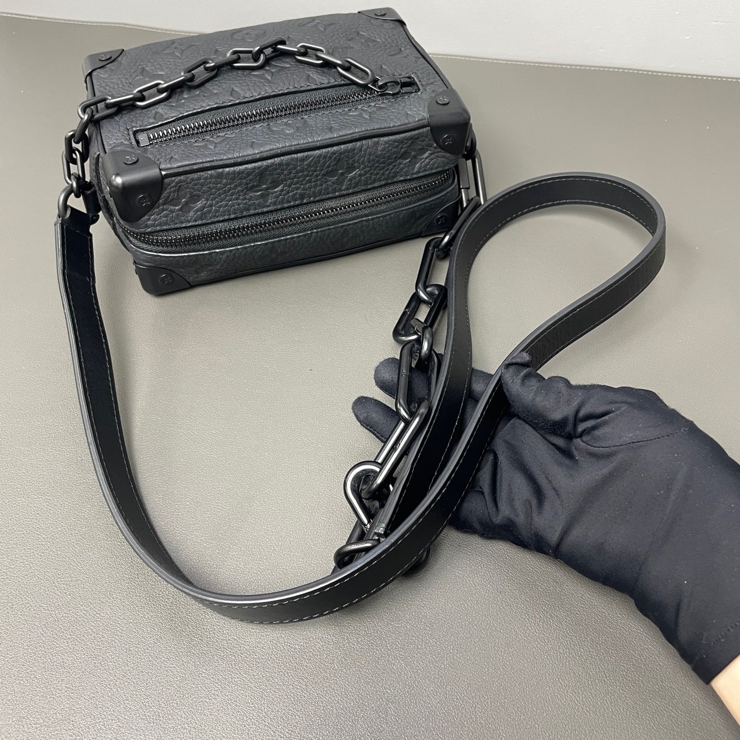 Louis Vuitton - Soft Trunk - Leather - Black - (small)